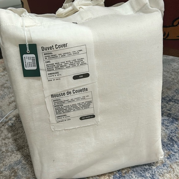 NWT Urban Outfitters UO Duvet Cover in Ivory KING - Picture 1 of 2